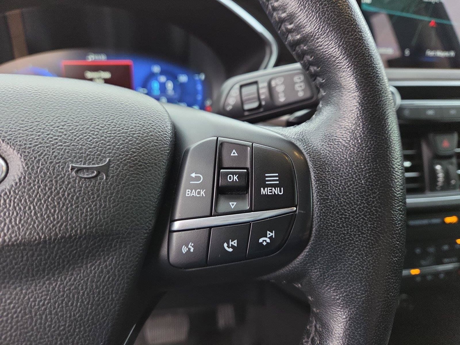 Used 2020 Ford Escape Titanium AWD/4WD image 14