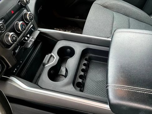Used 2019 RAM 1500 Big Horn AWD/4WD image 17