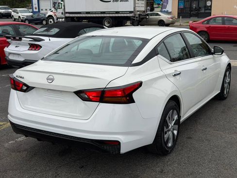 Used 2025 Nissan Altima 2.5 S image 11