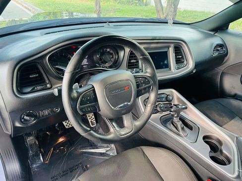 Used 2022 Dodge Challenger R/T w/ Blacktop Package image 9