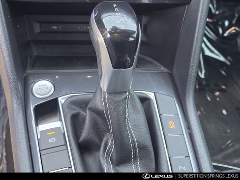 Used 2023 Volkswagen Tiguan SE R-Line FWD image 20