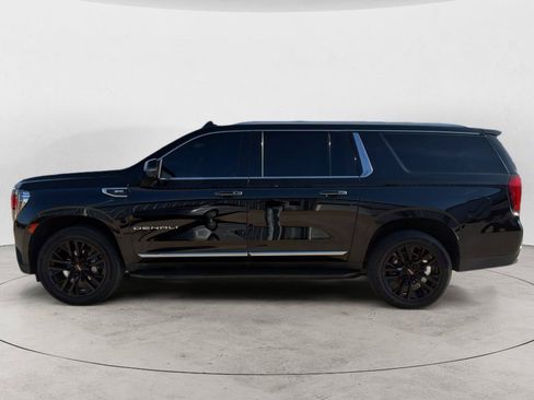 Used 2021 GMC Yukon XL Denali w/ LPO, Illumination Package AWD/4WD image 8