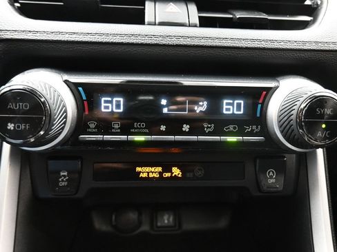 Used 2022 Toyota RAV4 XLE w/ Convenience Package image 17