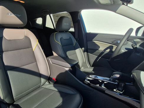 New 2026 Chevrolet Trax ACTIV w/ Driver Confidence Package FWD image 4