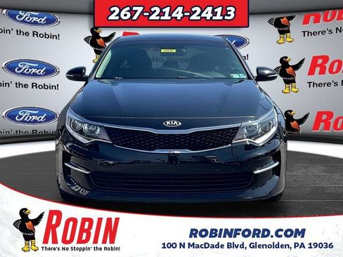 Used 2018 Kia Optima LX w/ 17" Alloy Wheels Package FWD image 2