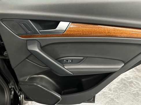 Used 2022 Audi Q5 2.0T Premium Plus image 13