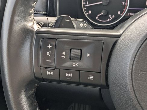 Used 2025 Nissan Pathfinder SV image 23