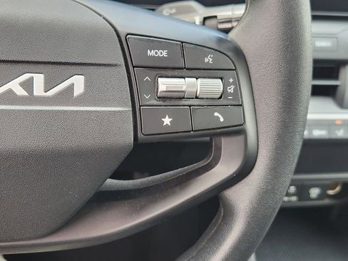 Used 2025 Kia K4 FWD image 29