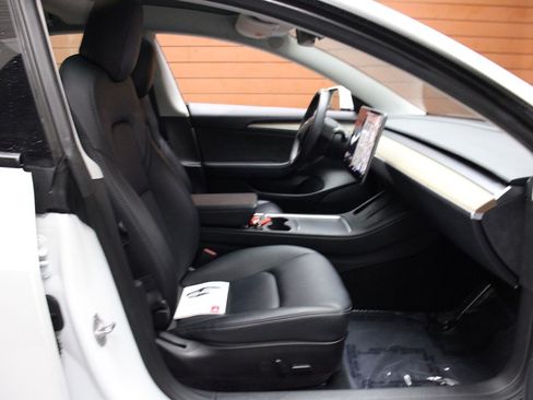 Used 2023 Tesla Model 3 Standard Range image 37