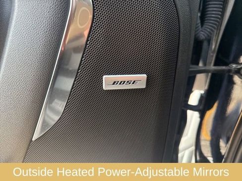 Used 2024 Chevrolet Suburban LT w/ Luxury Package image 20