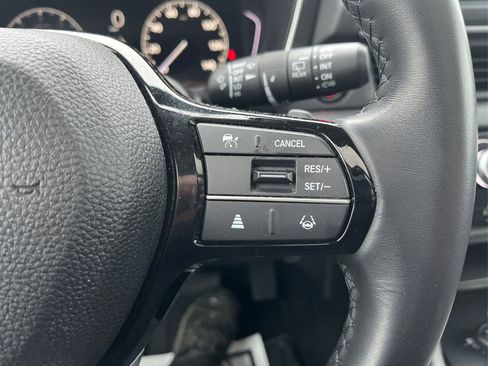 Used 2025 Honda Pilot Touring image 32