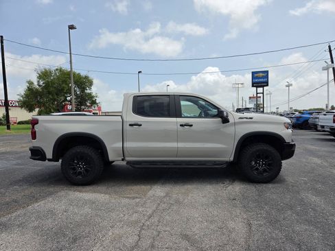 New 2026 Chevrolet Silverado 1500 ZR2 w/ Dark Appearance Package AWD/4WD image 6