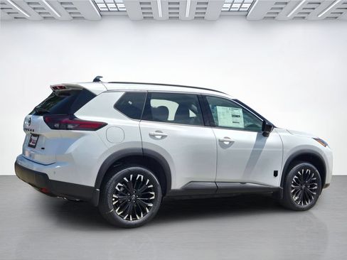 New 2026 Nissan Rogue Dark Armor AWD/4WD image 3