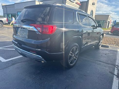 Used 2019 GMC Acadia Denali w/ Technology Package FWD image 5