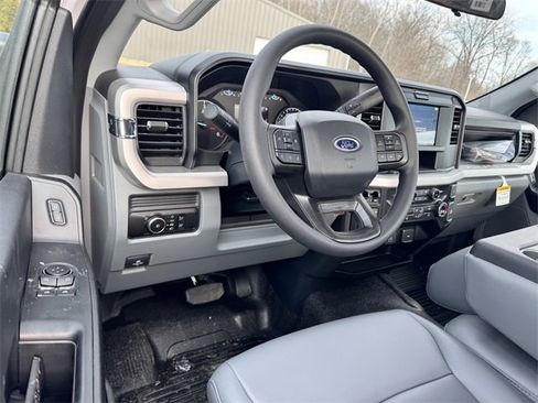 New 2025 Ford F350 XL w/ XL Chrome Package image 15