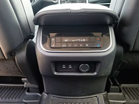 Certified 2026 Nissan Armada SV RWD image 31