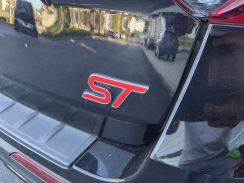 Used 2020 Ford Explorer ST w/ ST Street Pack image 11