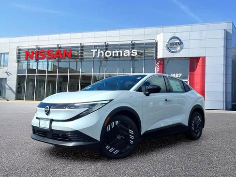 New 2026 Nissan Leaf FWD image 3