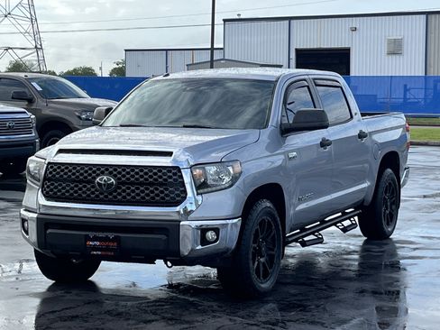 Used 2018 Toyota Tundra SR5 w/ SR5 Upgrade Package image 5