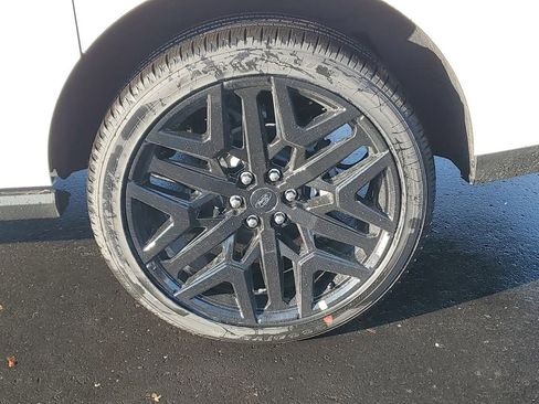 New 2026 Ford Expedition Max Platinum w/ Stealth Performance Package image 38