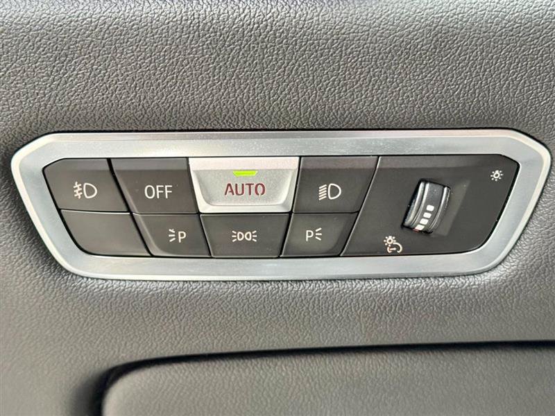 Used 2020 BMW X6 sDrive40i w/ M Sport Package RWD image 16