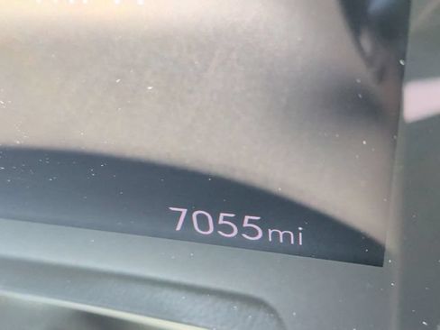 Used 2024 Buick Encore GX Avenir w/ Avenir Convenience Package FWD image 22