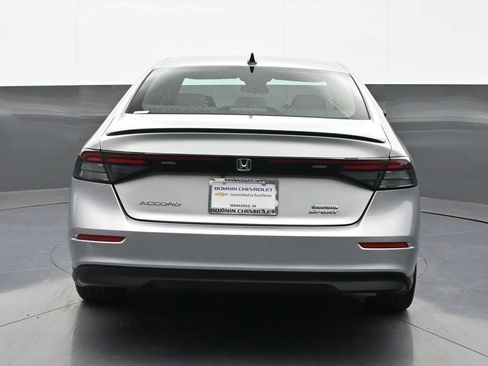Used 2024 Honda Accord Sport image 4