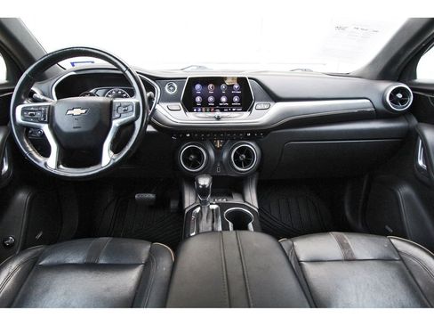 Used 2019 Chevrolet Blazer Premier w/ Sun and Wheels Package FWD image 9