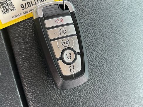 Used 2022 Ford Expedition XLT AWD/4WD image 25