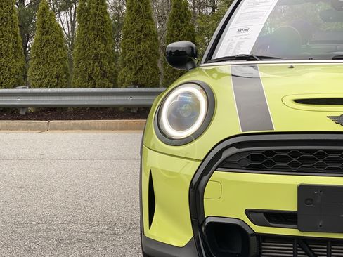 Certified 2024 MINI Cooper S image 17