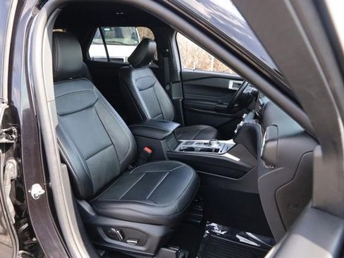 Used 2020 Ford Explorer Limited w/ Class III Trailer Tow Package image 28