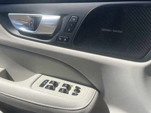 Used 2025 Volvo S60 B5 Plus w/ Climate Package image 22