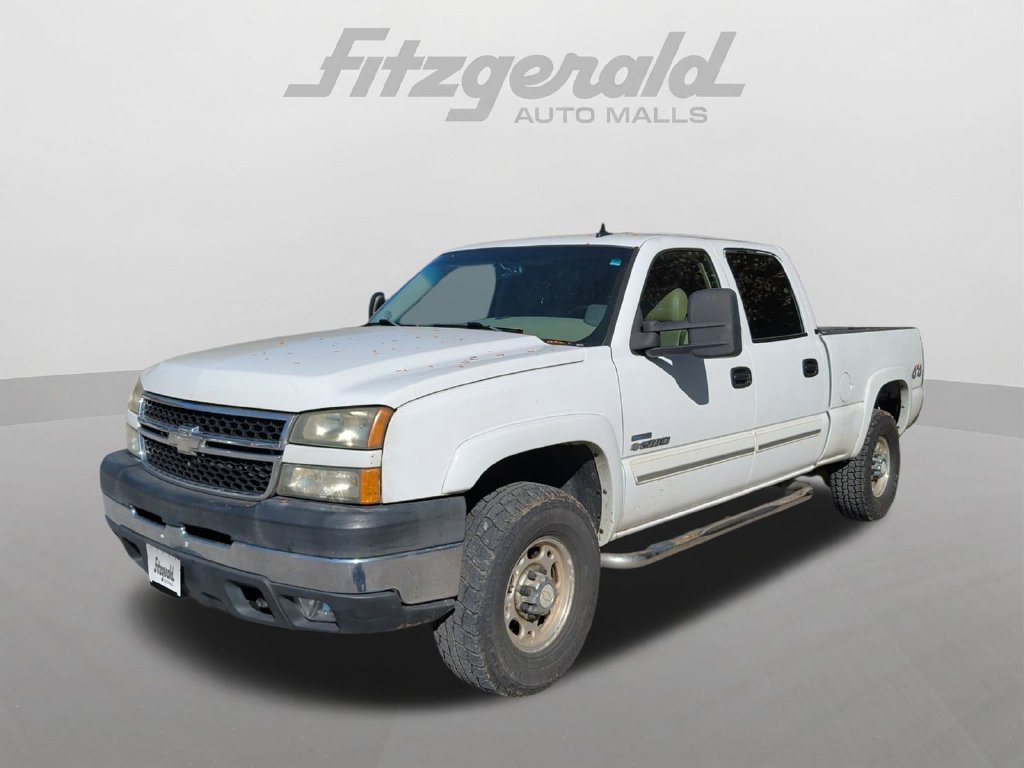 Used 2006 Chevrolet Silverado 2500 LT w/ Heavy-Duty Power Package AWD/4WD image 3