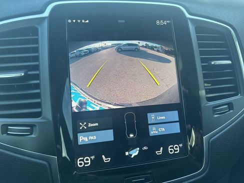 Used 2022 Volvo XC90 T6 Momentum w/ Climate Package image 15