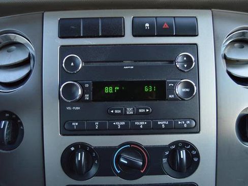 Used 2010 Ford Expedition XLT AWD/4WD image 23
