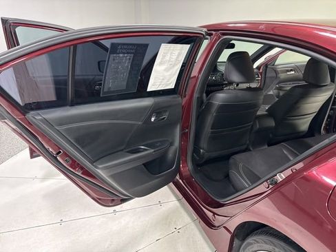 Used 2017 Honda Accord Sport image 15