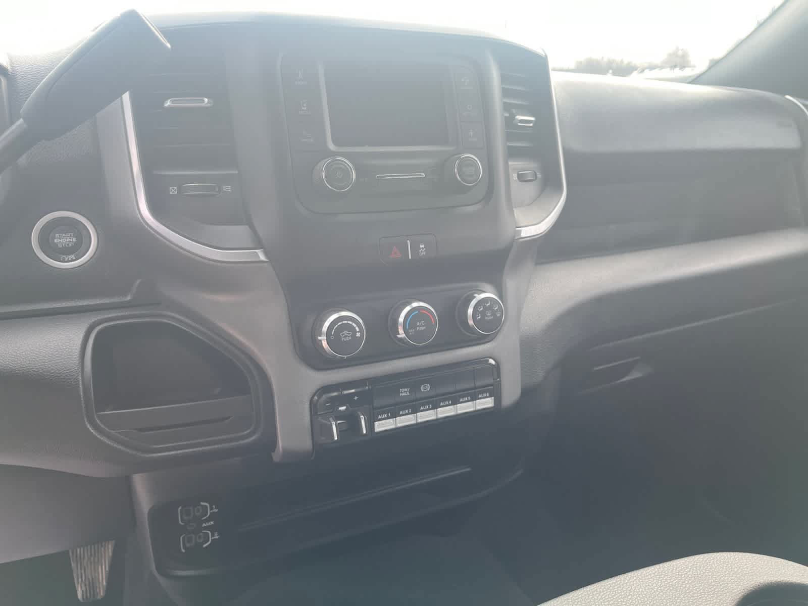 Used 2024 RAM 3500 SLT w/ Quick Order Package 2YG SLT AWD/4WD image 19