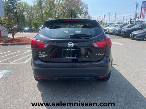 Used 2018 Nissan Rogue Sport SV AWD/4WD image 6