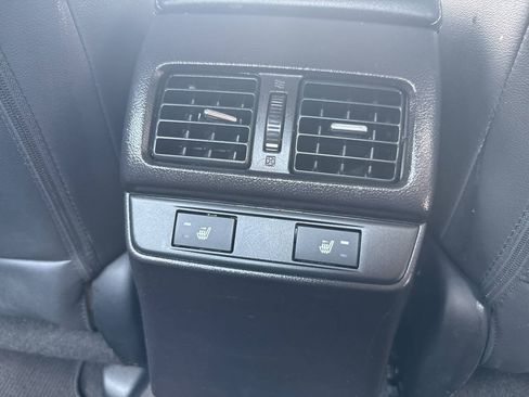 Used 2015 Subaru Legacy 3.6R Limited AWD/4WD image 3