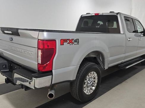 Used 2021 Ford F350 XLT w/ XLT Premium Package AWD/4WD image 4