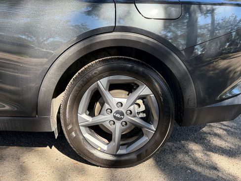 Used 2025 Kia K4 LXS image 23