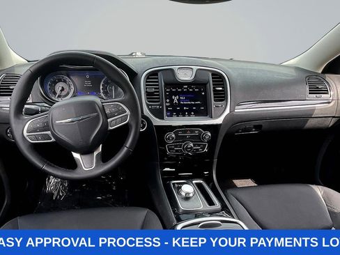 Used 2023 Chrysler 300 Touring w/ Sport Appearance Package RWD image 10