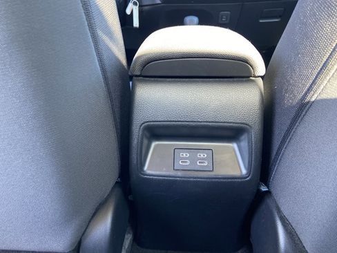 Used 2024 Toyota Corolla LE image 47