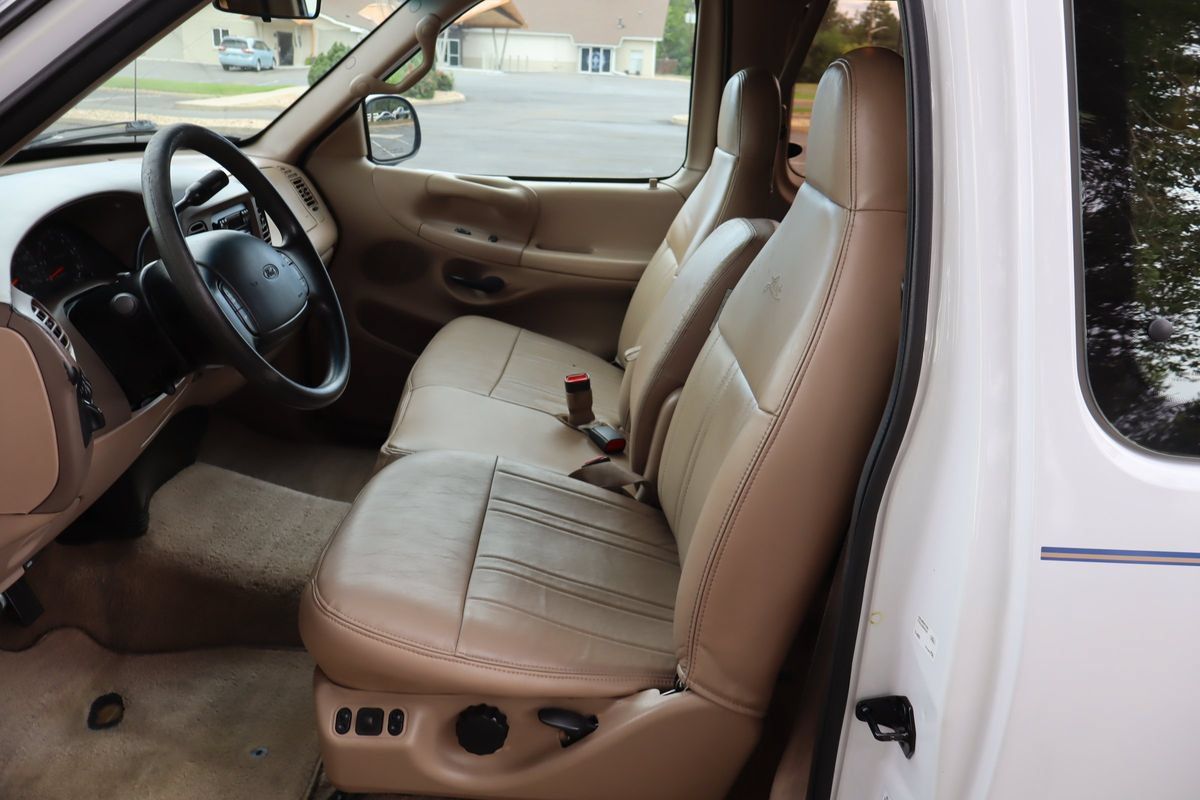 Used 1997 Ford F150 Lariat AWD/4WD image 18