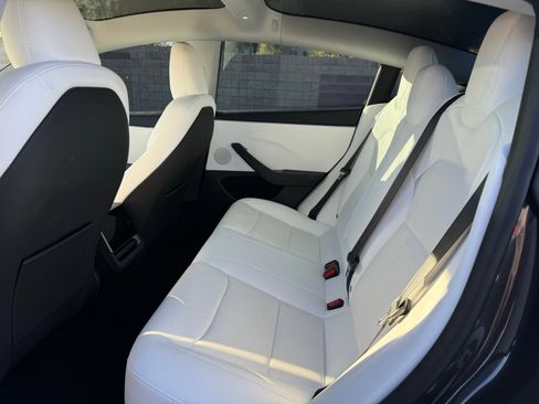 Used 2025 Tesla Model 3 Long Range image 10