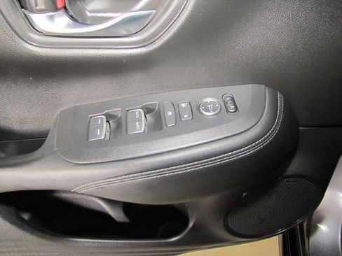 Certified 2023 Honda HR-V EX-L image 11