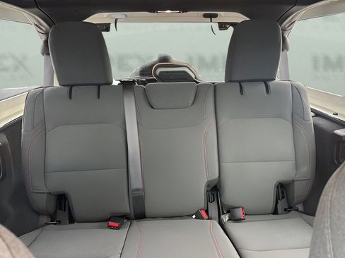 Used 2025 Jeep Wrangler Unlimited Rubicon image 10