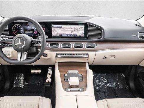 New 2026 Mercedes-Benz GLS 450 4MATIC image 22
