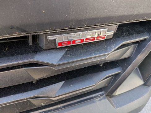 Certified 2024 Chevrolet Colorado Trail Boss w/ Technology Package image 15