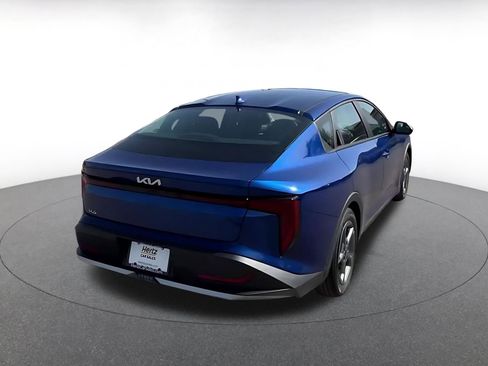 Used 2025 Kia K4 LXS image 15